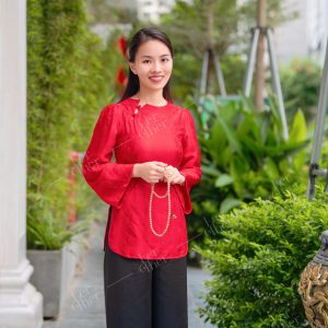 Set pháp phục áo lụa đỏ vân hoa chìm + quần đen (size S)